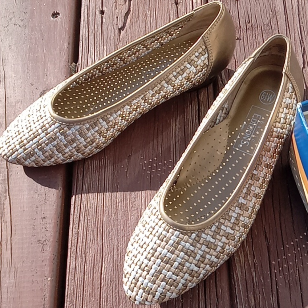 Basic Editions 6.5 Dress Flats Like New